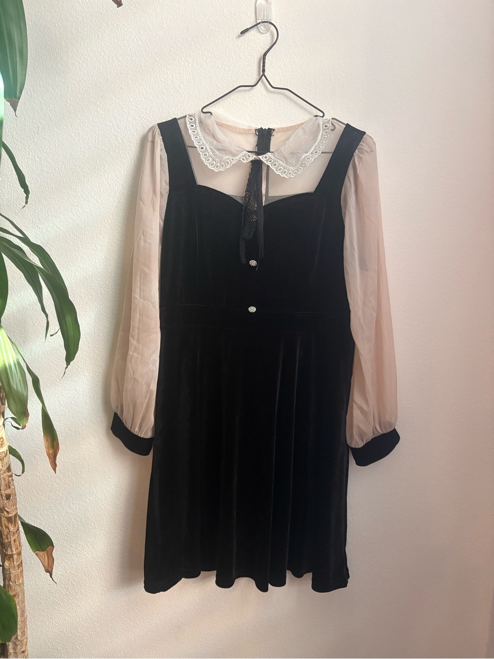 Lolita Vintage Whisigoth Goth Black Velvet Costume Dress With Lace Collar